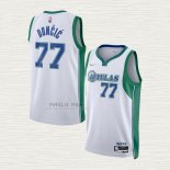 Maglia Luka Doncic NO 77 Dallas Mavericks Citta 2021-22 Bianco